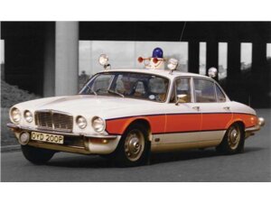 Hornby Hobbies Jaguar XJ6 Series 2 4.2-litre - A + S Constabulary 62482